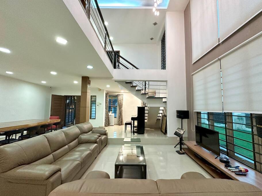 Rumah liburan Comfort Gather Near Ciq 5b3b