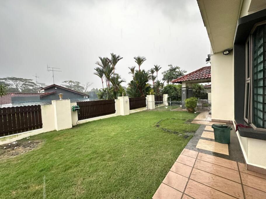 Comfort Gather Near Ciq 5b3b * Johor Bahru